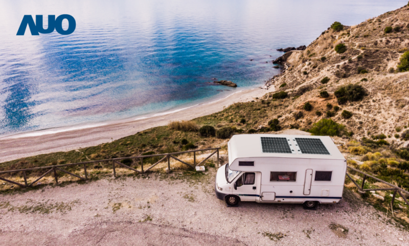 「可撓輕量化太陽光電板SunCurva」使用輕量特殊耐候型複合板取代傳統太陽能板的玻璃前板，不僅降低70%重量，每米平方僅3Kg；具有抗衝擊性能及通過電磁相容性測試，可應用於交通運輸工具，如露營車、遊艇等